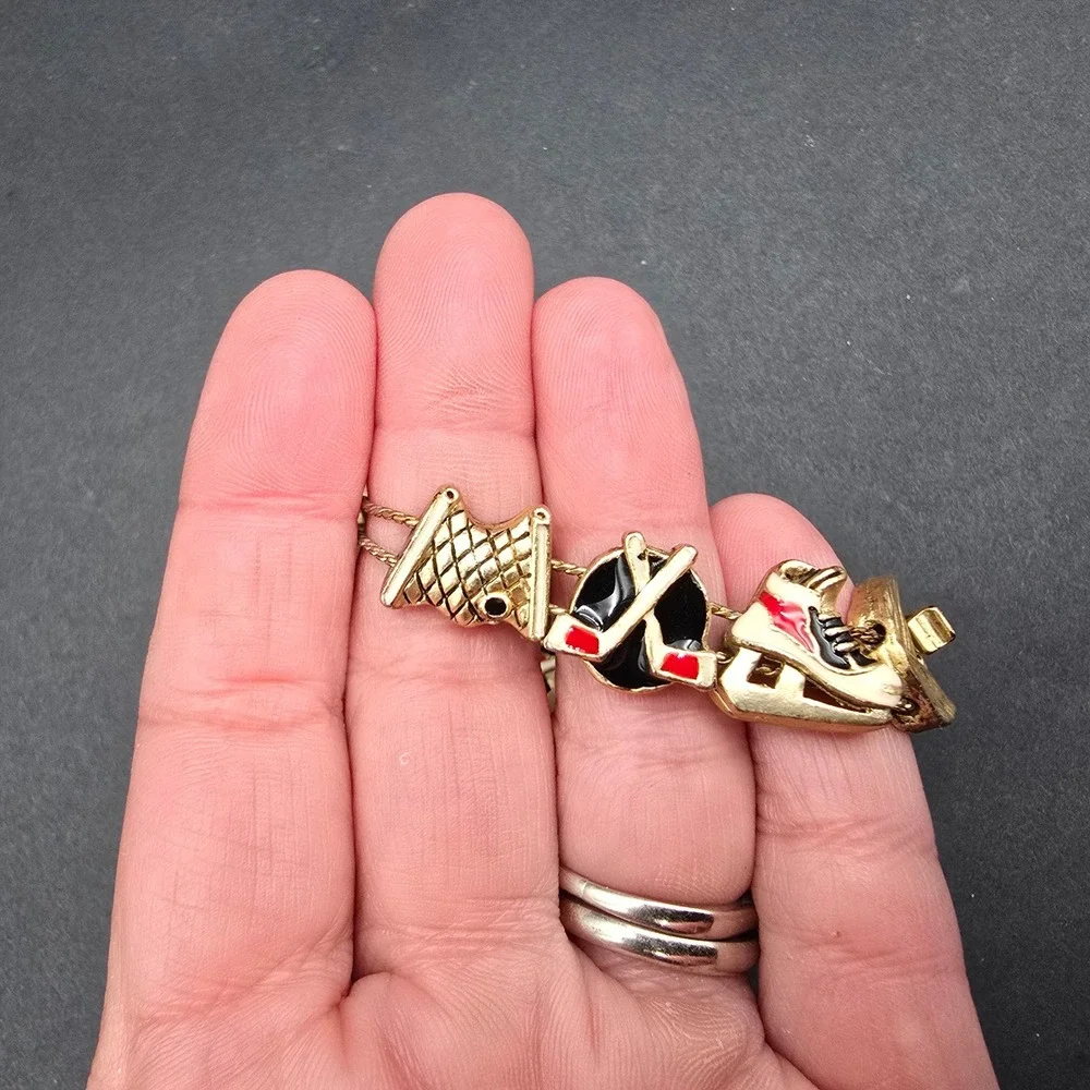 Vintage Gold Tone Ice Hockey Charm Bracelet Enamel Skates Player Net 7.25 Inch